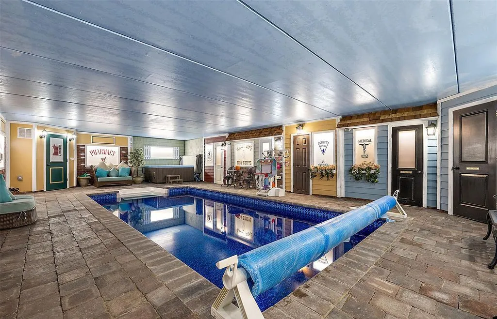 Stunning Lakefront Retreat in Michigan Hits the Market for $4.9 Million 25 328 S Broadway St A Stunning Luxury Lakefront Residence 26