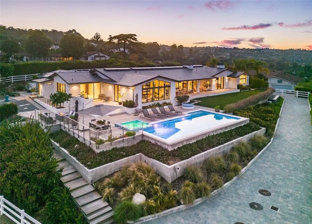 A Striking California Ranch Designed by Criss Gunderson Lists for $19.8M 5 38 Saddleback Rd Delivers Breathtaking Contemporary Elegance 1