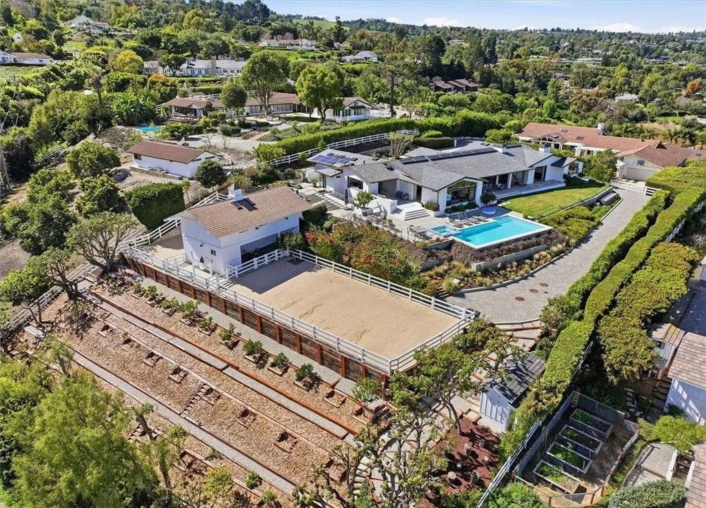 A Striking California Ranch Designed by Criss Gunderson Lists for $19.8M 19 38 Saddleback Rd Delivers Breathtaking Contemporary Elegance 22