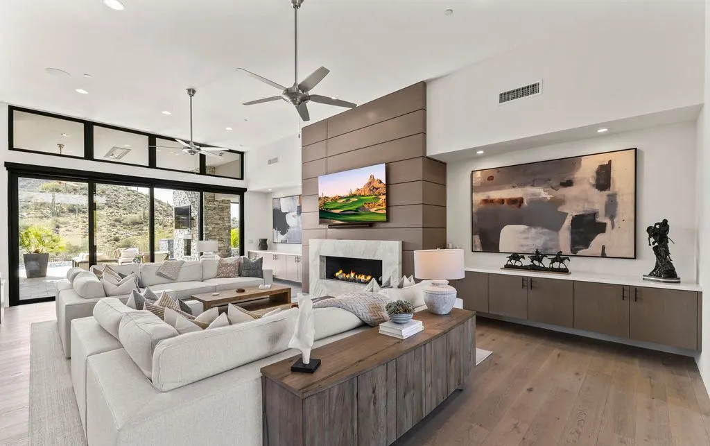 Striking Modern Residence in Arizona Offers Unmatched Desert Mountain Views for $5.75M 11 39870 N 98TH Way An Extraordinary Arizona Retreat Framed by Panoramic Desert Scenery 11