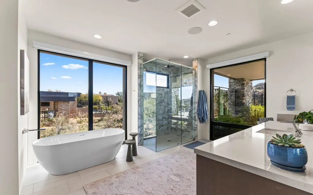 Striking Modern Residence in Arizona Offers Unmatched Desert Mountain Views for $5.75M 18 39870 N 98TH Way An Extraordinary Arizona Retreat Framed by Panoramic Desert Scenery 18