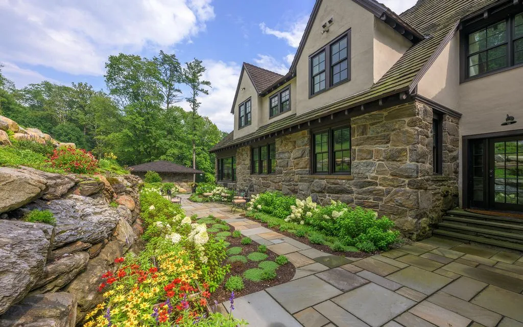 Exquisite Massachusetts Estate Featuring Timeless Grandeur Hits the Market for $7.975 Million 17 399 Under Mountain Rd Stunning Massachusetts Property 26