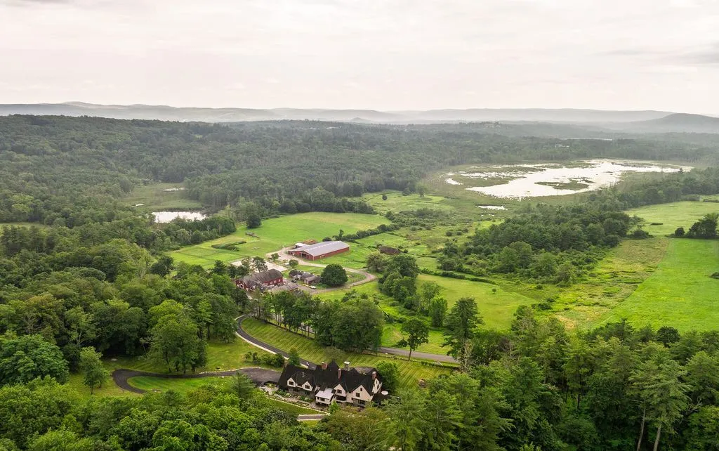 Exquisite Massachusetts Estate Featuring Timeless Grandeur Hits the Market for $7.975 Million 20 399 Under Mountain Rd Stunning Massachusetts Property 29