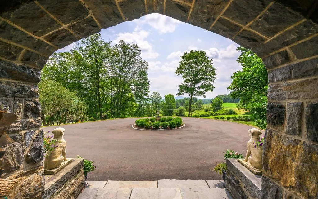 Exquisite Massachusetts Estate Featuring Timeless Grandeur Hits the Market for $7.975 Million 8 399 Under Mountain Rd Stunning Massachusetts Property 4