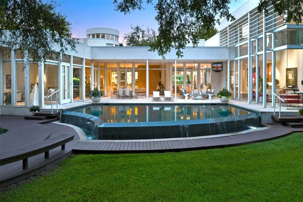 Stunning 3.38-Acre Estate in Dallas Asks $9.15 Million 6 4130 Cochran Chapel Rd Stunning 3.38 Acre Estate 4