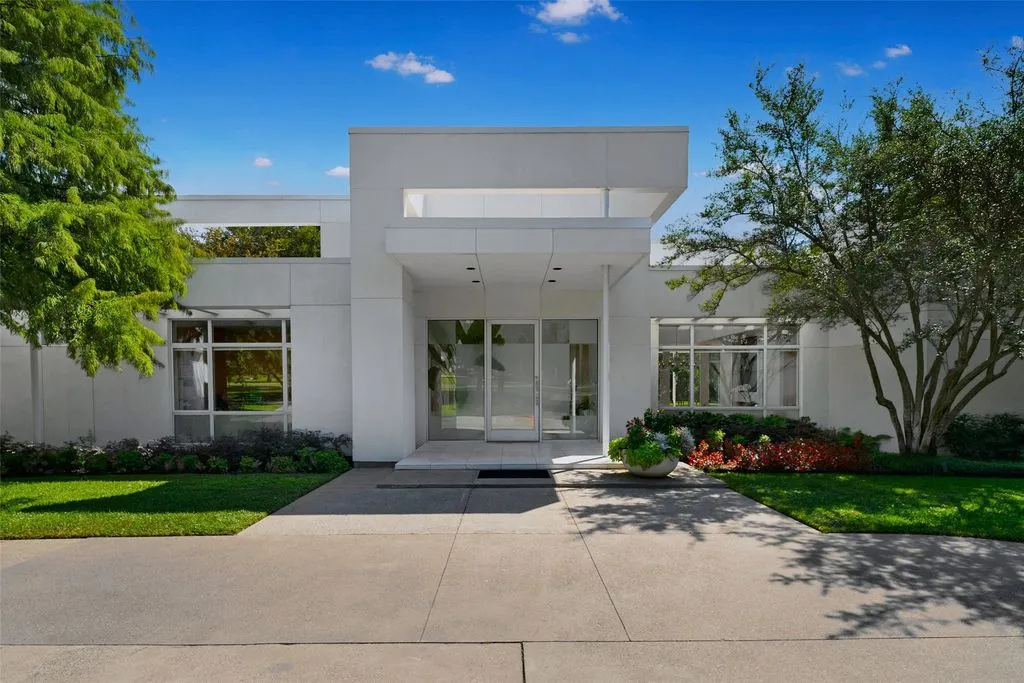 Stunning 3.38-Acre Estate in Dallas Asks $9.15 Million 20 4130 Cochran Chapel Rd Stunning 3.38 Acre Estate 6