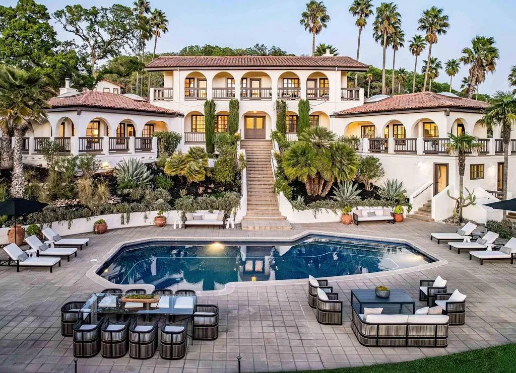 Villa Montebella: A Versatile California Estate for Living or Vacationing Asks $11.249 Million 26 4377 Warm Springs Rd — Breathtaking Luxury Retreat and Vacation Haven 15