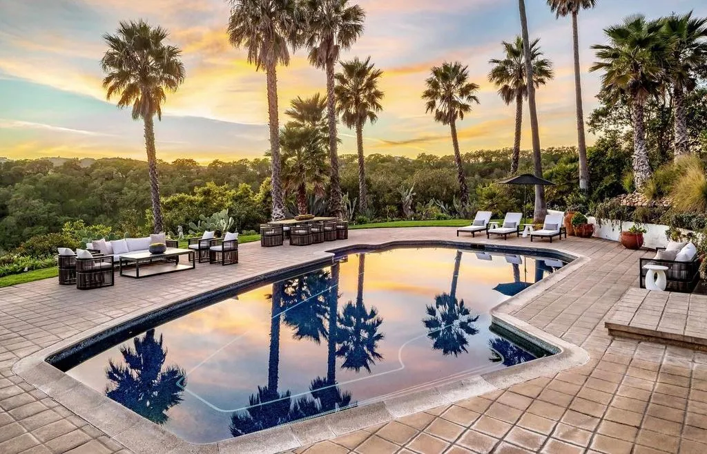 Villa Montebella: A Versatile California Estate for Living or Vacationing Asks $11.249 Million 15 4377 Warm Springs Rd — Breathtaking Luxury Retreat and Vacation Haven 22
