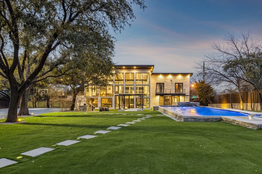 Luxury Texas Home Blending Privacy, Style, and Indoor-Outdoor Living for $4.433M 5 6766 Northaven Rd Stunning Texas Estate Offering Privacy and Exceptional Indoor Outdoor Living 1