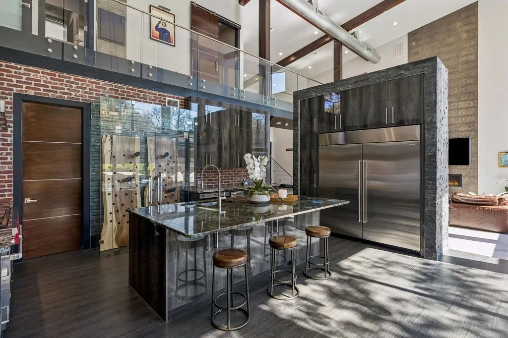 Luxury Texas Home Blending Privacy, Style, and Indoor-Outdoor Living for $4.433M 11 6766 Northaven Rd Stunning Texas Estate Offering Privacy and Exceptional Indoor Outdoor Living 11 1