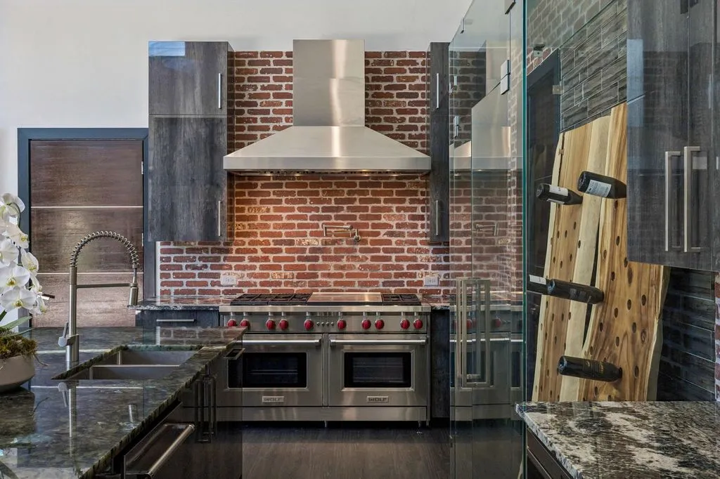 Luxury Texas Home Blending Privacy, Style, and Indoor-Outdoor Living for $4.433M 19 6766 Northaven Rd Stunning Texas Estate Offering Privacy and Exceptional Indoor Outdoor Living 14