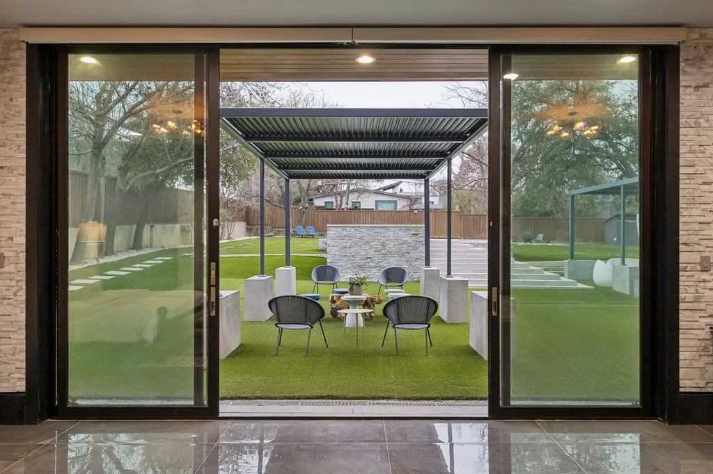 Luxury Texas Home Blending Privacy, Style, and Indoor-Outdoor Living for $4.433M 23 6766 Northaven Rd Stunning Texas Estate Offering Privacy and Exceptional Indoor Outdoor Living 18