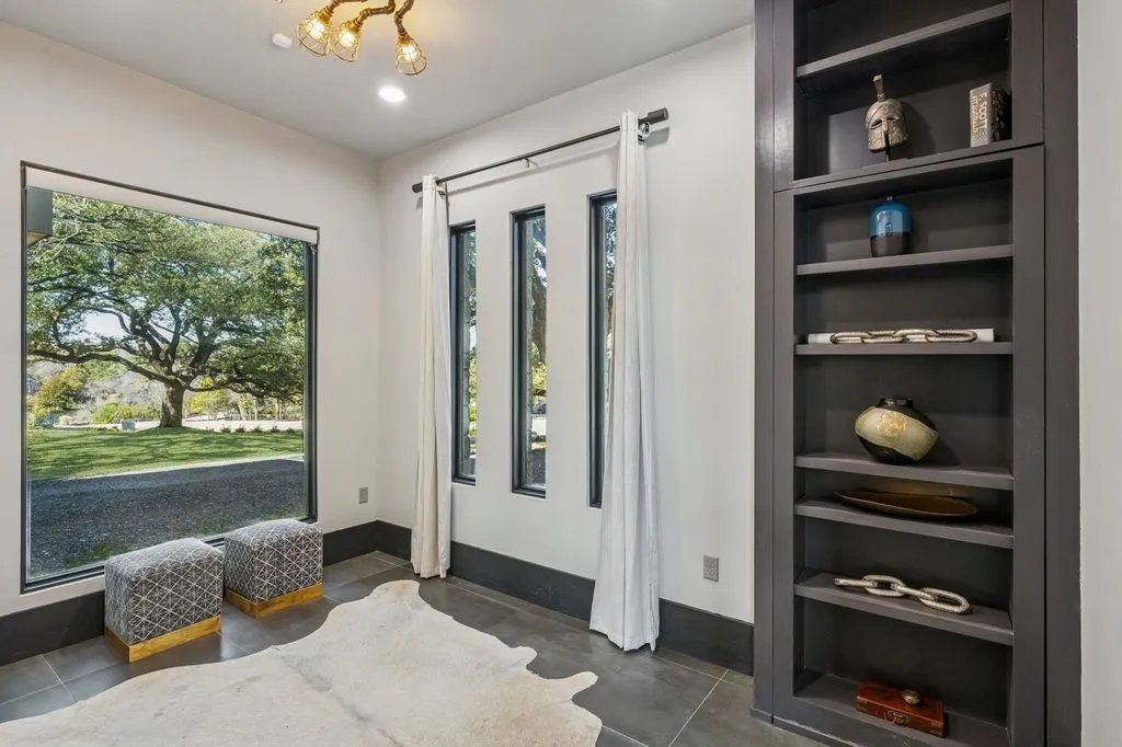Luxury Texas Home Blending Privacy, Style, and Indoor-Outdoor Living for $4.433M 24 6766 Northaven Rd Stunning Texas Estate Offering Privacy and Exceptional Indoor Outdoor Living 19