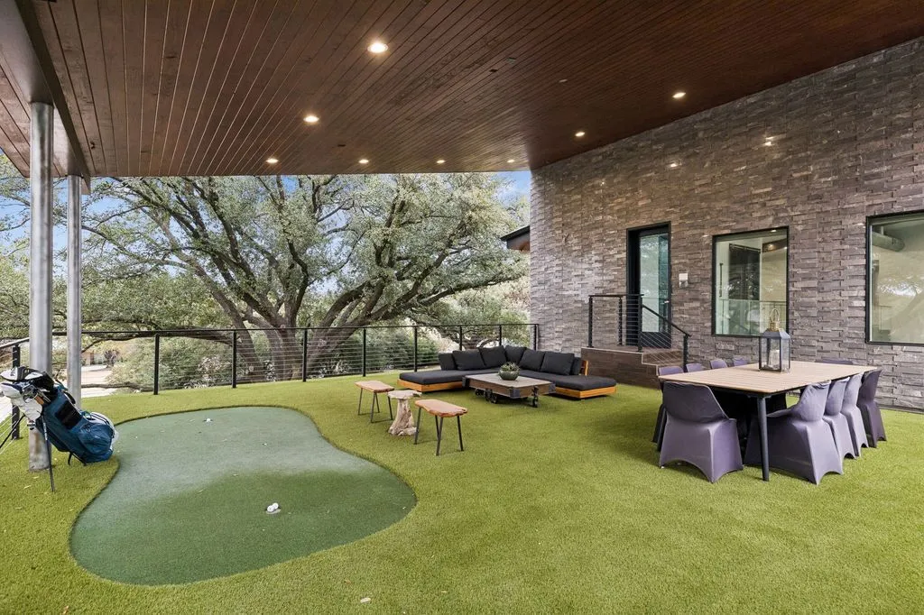 Luxury Texas Home Blending Privacy, Style, and Indoor-Outdoor Living for $4.433M 26 6766 Northaven Rd Stunning Texas Estate Offering Privacy and Exceptional Indoor Outdoor Living 21