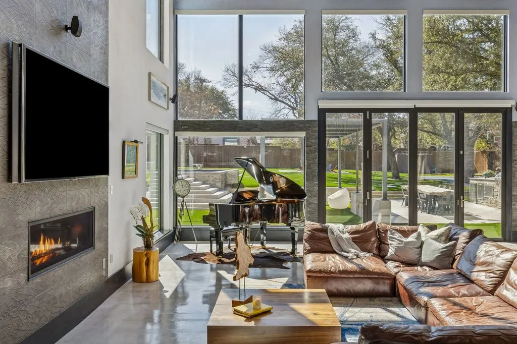 Luxury Texas Home Blending Privacy, Style, and Indoor-Outdoor Living for $4.433M 7 6766 Northaven Rd Stunning Texas Estate Offering Privacy and Exceptional Indoor Outdoor Living 8