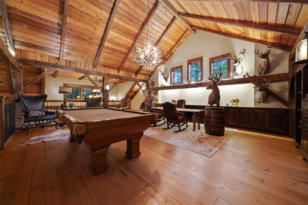 State-of-the-Art Waterfront Estate Designed by Mark Todd in Texas Lists for $4.825 Million 24 9144 Escondido Dr Showcases a Stunning Mark Todd–Designed Waterfront Masterpiece 18