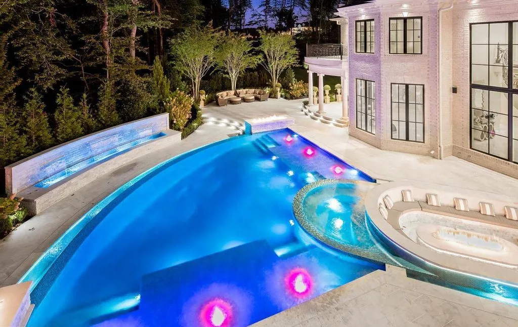 Magnificent Virginia Estate Built with Extraordinary Craftsmanship Lists for $35 Million 19 9412 Mafi Ct Exceptional Virginia Estate Showcasing World Class Architecture 15