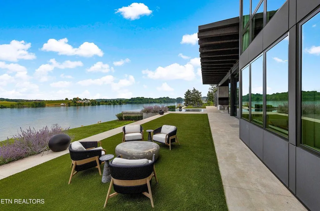 An Extraordinary $9.95 Million Tennessee Residence Framed by Sweeping Water Views 22 An Extraordinary 9.95 Million Tennessee Residence Framed by Sweeping Water Views 22