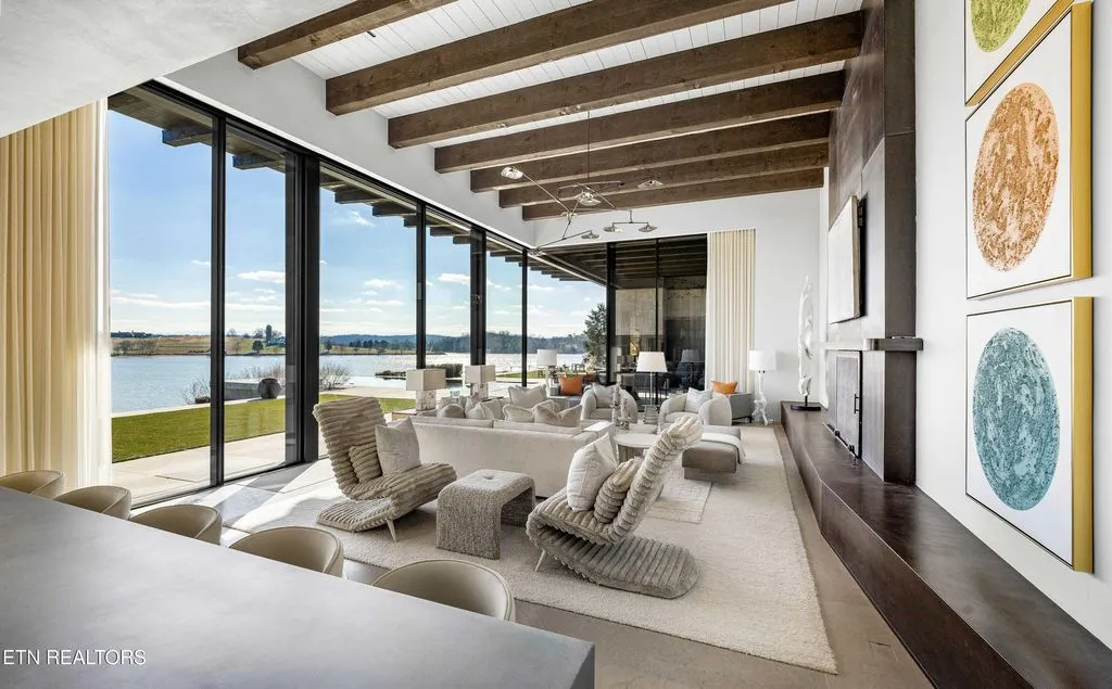 An Extraordinary $9.95 Million Tennessee Residence Framed by Sweeping Water Views 12 An Extraordinary 9.95 Million Tennessee Residence Framed by Sweeping Water Views 9