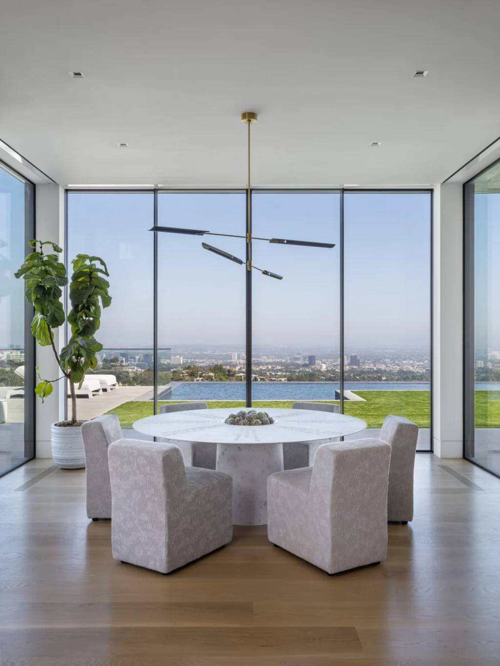 Crestwood Residence by Landry Design Group, A Refined Hillside Estate Balancing Modern Luxury and Timeless Elegance 3 Crestwood Residence by Landry Design Group, A Refined Hillside Estate Balancing Modern Luxury and Timeless Elegance