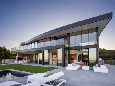 Crestwood Residence by Landry Design Group, A Refined Hillside Estate Balancing Modern Luxury and Timeless Elegance 4 Crestwood Residence by Landry Design Group A Refined Hillside Estate Balancing Modern Luxury and Timeless Elegance 2