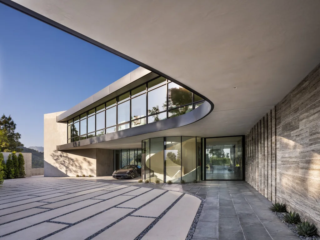 Crestwood Residence by Landry Design Group, A Refined Hillside Estate Balancing Modern Luxury and Timeless Elegance 9 Crestwood Residence by Landry Design Group A Refined Hillside Estate Balancing Modern Luxury and Timeless Elegance 7