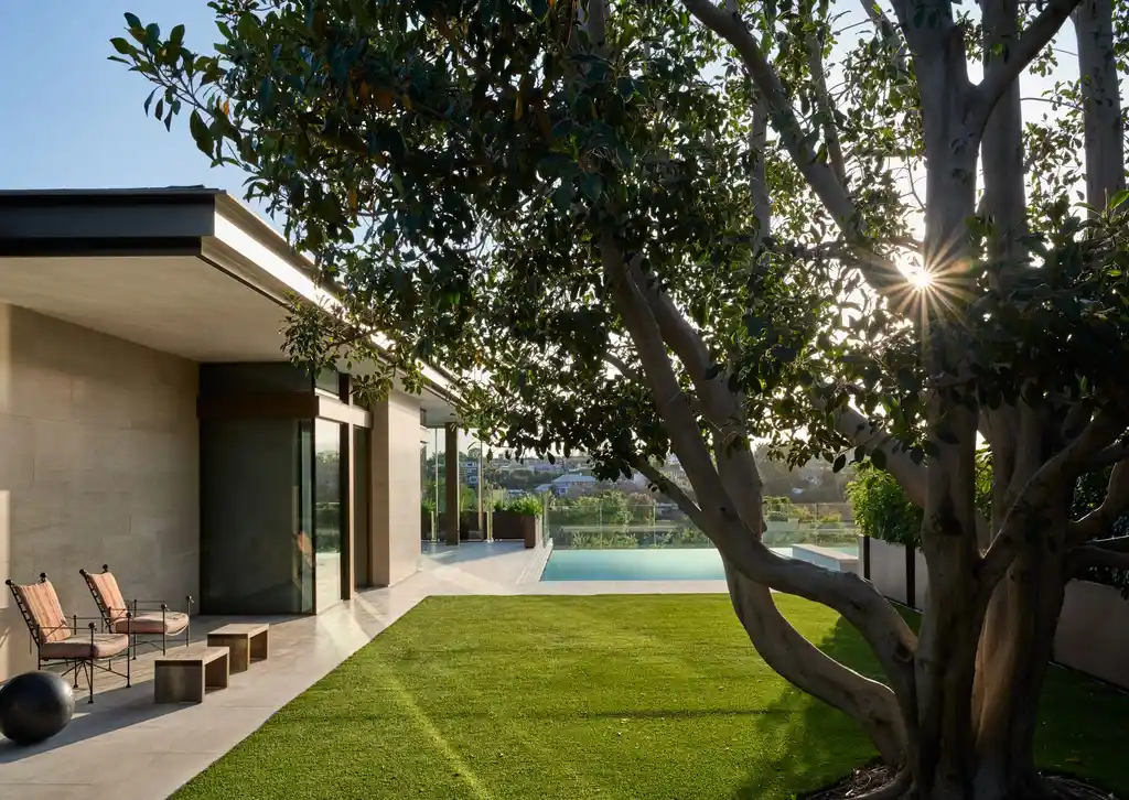 Duxbury House by McClean Design, A Modernist-Inspired Residence Balancing Intimacy, Tradition, and Urban Views 1 Duxbury House by McClean Design, A Modernist-Inspired Residence Balancing Intimacy, Tradition, and Urban Views