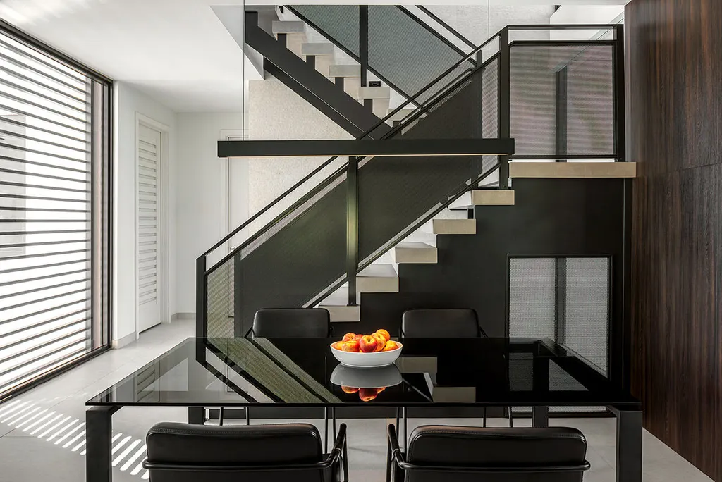 Miami Drift House by KUBE Architecture, A Resilient Modern Home Floating Above the Tropics 8 Miami Drift House by KUBE Architecture A Resilient Modern Home Floating Above the Tropics 7