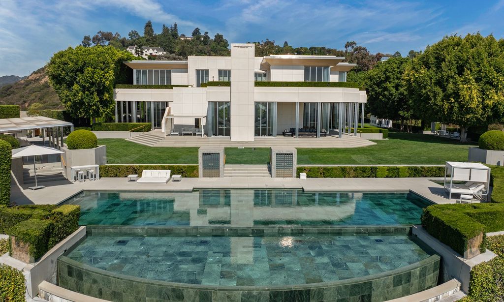 Most Expensive Homes in California 4 Angelo Estate Beverly Hills infinity pool and modern mansion exterior with panoramic views