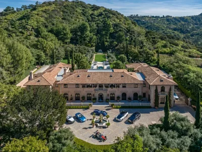 A $68,000,000 Beverly Park Estate Signals a New Era of Ultra-Scale Luxury in Los Angeles 1 Luxury estate in Beverly Park Los Angeles showcasing large-scale private living in California luxury real estate market