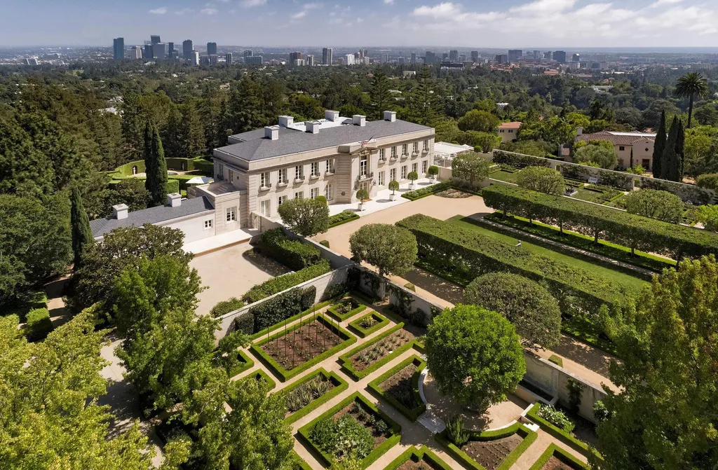 Largest Homes in California and What It Really Costs to Own Them 7 Chartwell Estate Bel Air mansion featured in Beverly Hillbillies