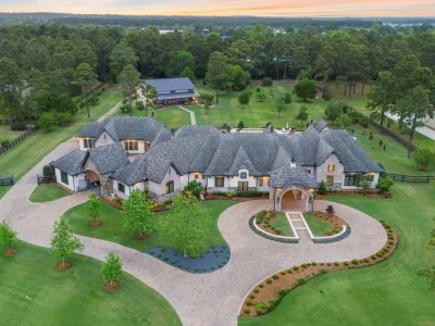 A Multigenerational Texas Estate in Tomball Lists for $6,000,000 With Resort Grounds and Private Guest Residence 1 Aerial view of the luxury estate at 5 Willowcreek Ranch Dr in Tomball Texas