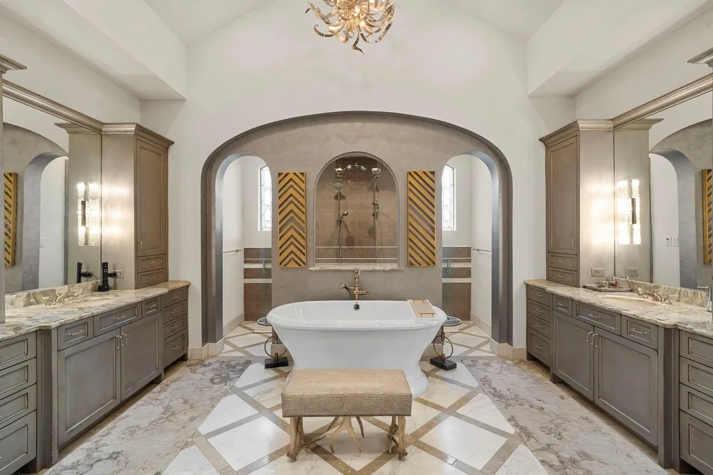 A Multigenerational Texas Estate in Tomball Lists for $6,000,000 With Resort Grounds and Private Guest Residence 6 Spa-inspired luxury bathroom with freestanding tub at 5 Willowcreek Ranch Dr in Tomball TX