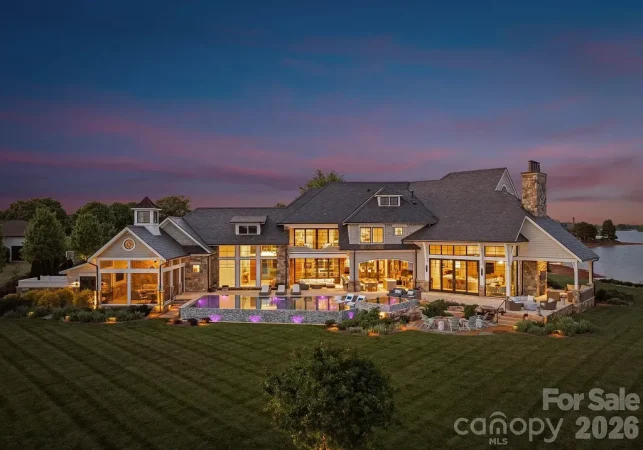 Lake Norman’s Ultimate Peninsula Estate Lists for $18,500,000 in Norman Estates