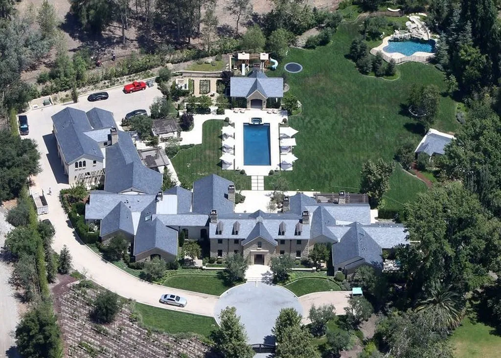 Celebrity Homes in California: Power, Pricing, and the Reality Behind the Headlines 11 Kim Kardashian Hidden Hills estate luxury home California aerial view minimalist design