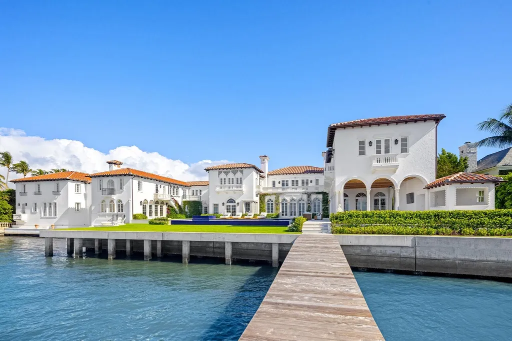 Casa del Ensueños: One of Palm Beach's Greatest Historic Estates Returns After a Landmark Renovation for $157 Million 1 Casa del Ensuenos Greatest historic estate at 800 S County Rd Palm Beach FL 1