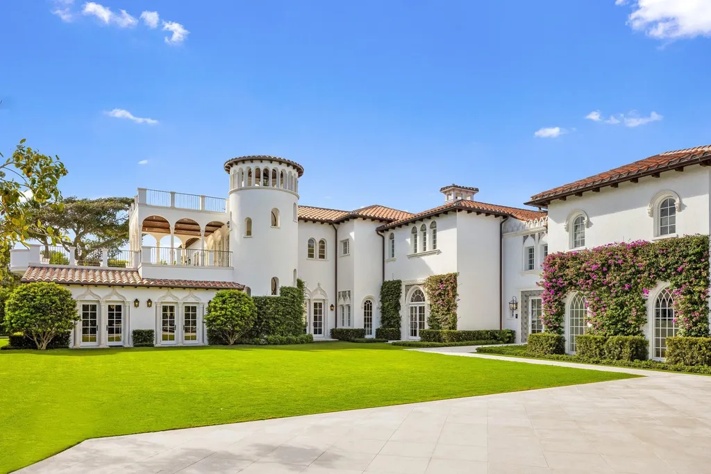 Casa del Ensueños: One of Palm Beach's Greatest Historic Estates Returns After a Landmark Renovation for $157 Million 2 Casa del Ensuenos Greatest historic estate at 800 S County Rd Palm Beach FL 11