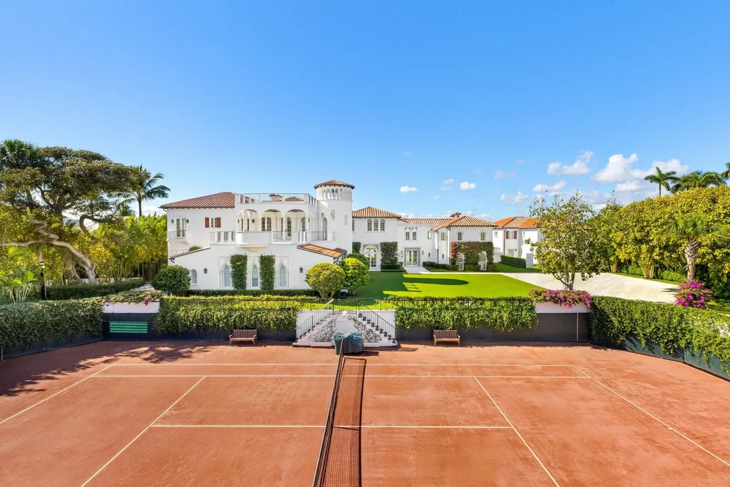 Casa del Ensueños: One of Palm Beach's Greatest Historic Estates Returns After a Landmark Renovation for $157 Million 17 Casa del Ensuenos Greatest historic estate at 800 S County Rd Palm Beach FL 14