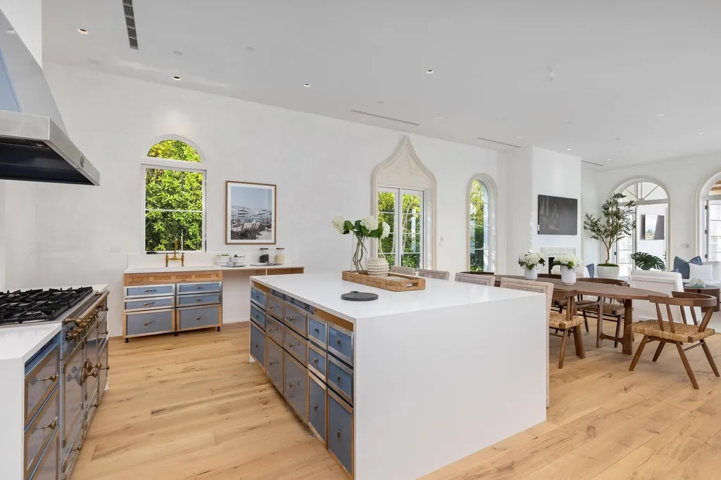 Casa del Ensueños: One of Palm Beach's Greatest Historic Estates Returns After a Landmark Renovation for $157 Million 14 Casa del Ensuenos Greatest historic estate at 800 S County Rd Palm Beach FL 19