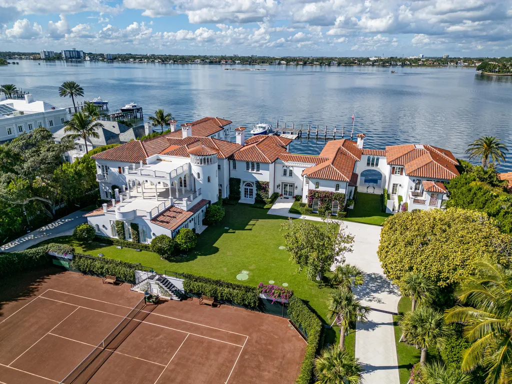 Casa del Ensueños: One of Palm Beach's Greatest Historic Estates Returns After a Landmark Renovation for $157 Million 3 Casa del Ensuenos Greatest historic estate at 800 S County Rd Palm Beach FL 33