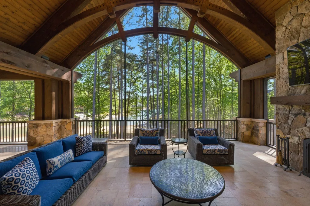 American Craftsman Lodge on Lake Norman Offers Resort-Style Waterfront Living for $7.1 Million 10 Resort Style Waterfront home at 171 White Horse Dr Mooresville NC 15