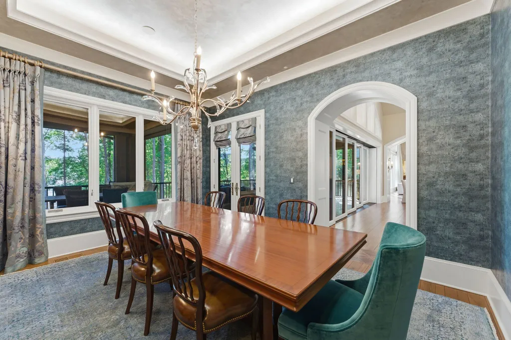 American Craftsman Lodge on Lake Norman Offers Resort-Style Waterfront Living for $7.1 Million 5 Resort Style Waterfront home at 171 White Horse Dr Mooresville NC 21
