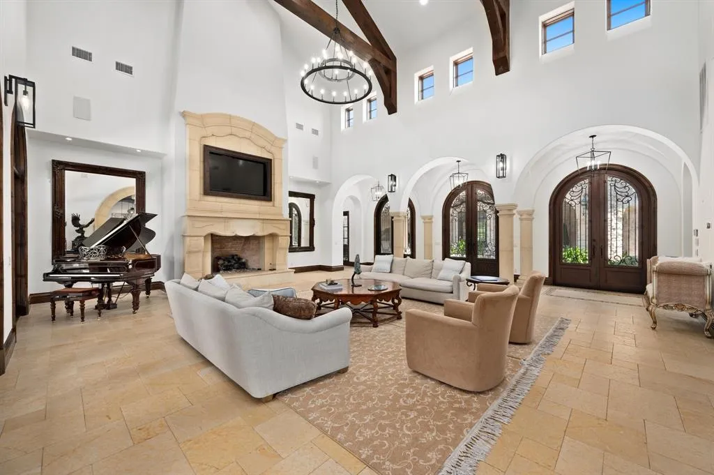 $13 Million Lake Austin Estate Offers 280 Feet of Waterfront and One of the City's Most Extraordinary Private Docks 4 13322 Shore Vista Dr Austin TX 7873209