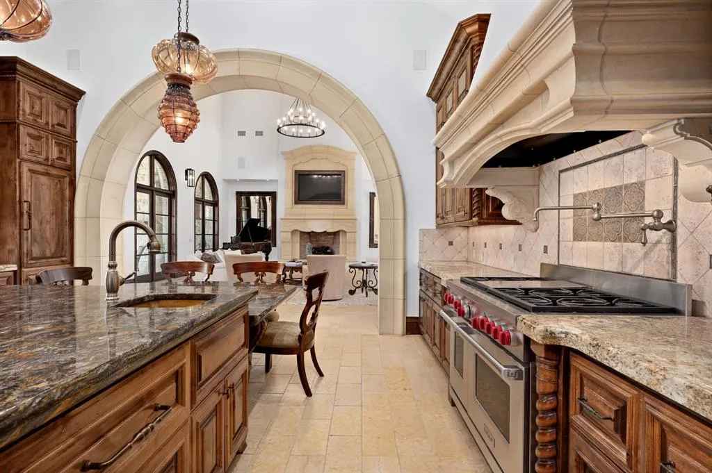 $13 Million Lake Austin Estate Offers 280 Feet of Waterfront and One of the City's Most Extraordinary Private Docks 8 13322 Shore Vista Dr Austin TX 7873215