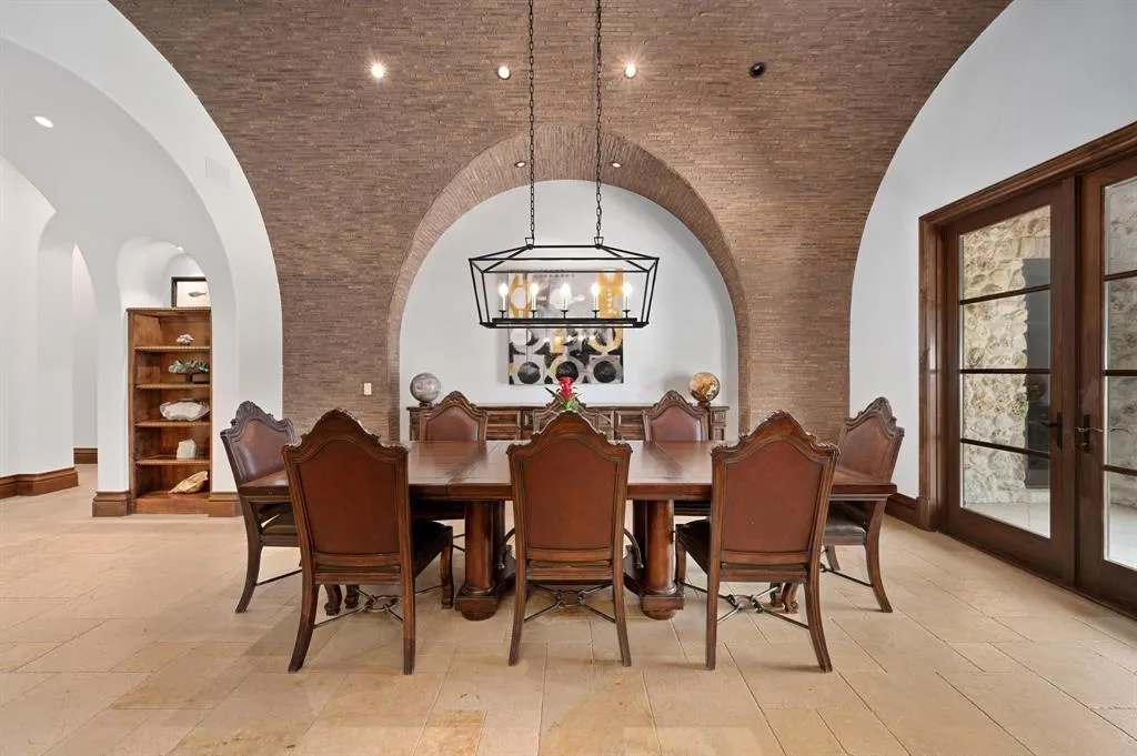 $13 Million Lake Austin Estate Offers 280 Feet of Waterfront and One of the City's Most Extraordinary Private Docks 6 13322 Shore Vista Dr Austin TX 7873216