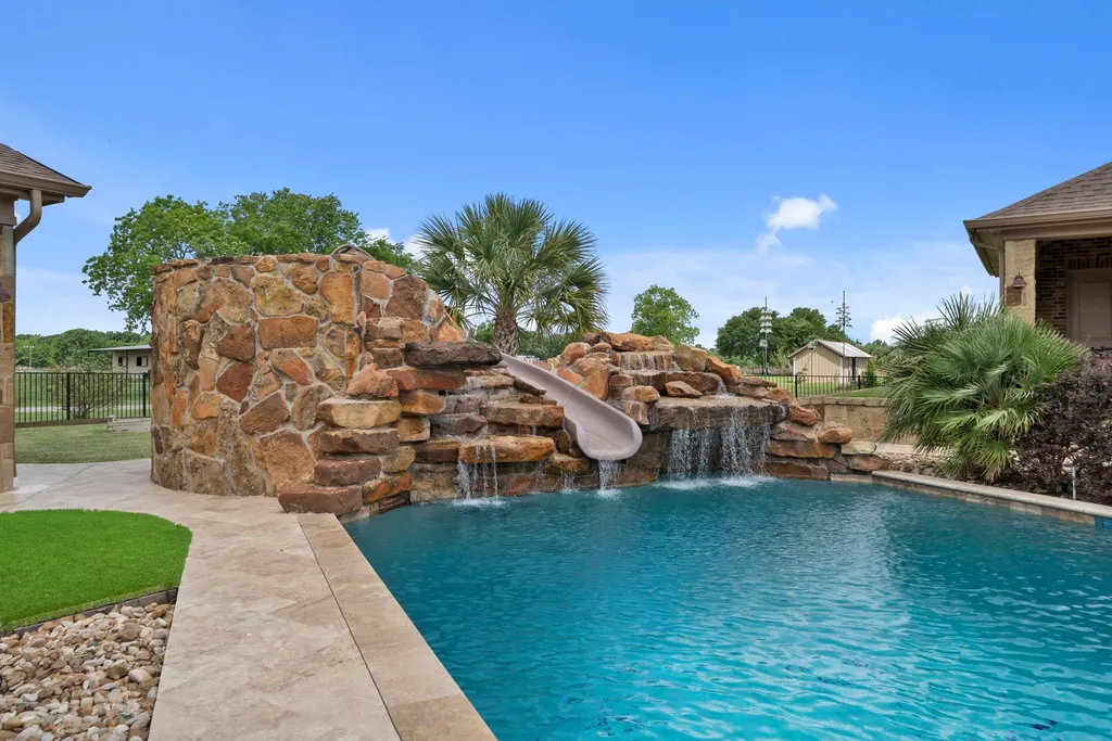 $5.75 Million Texas Estate on 10 Acres Redefines Private Resort Living in Cypress 11 21620 Schiel Rd Cypress TX 7743343
