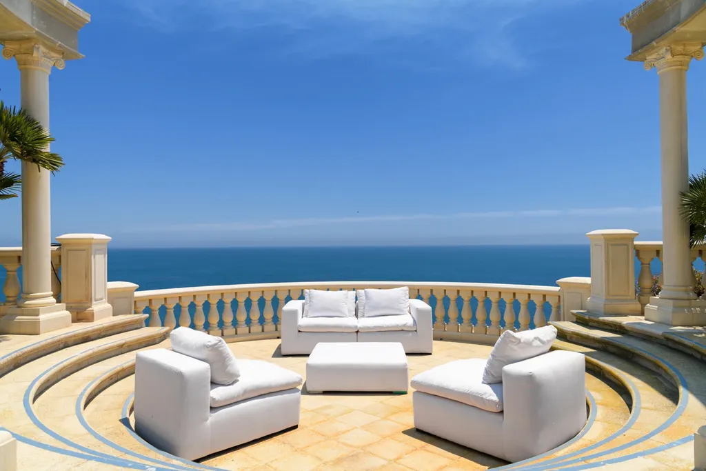 $90 Million Malibu Estate on Point Dume Offers a Scale That Could Never Be Built Today 17 28824 Cliffside Dr Malibu CA 29