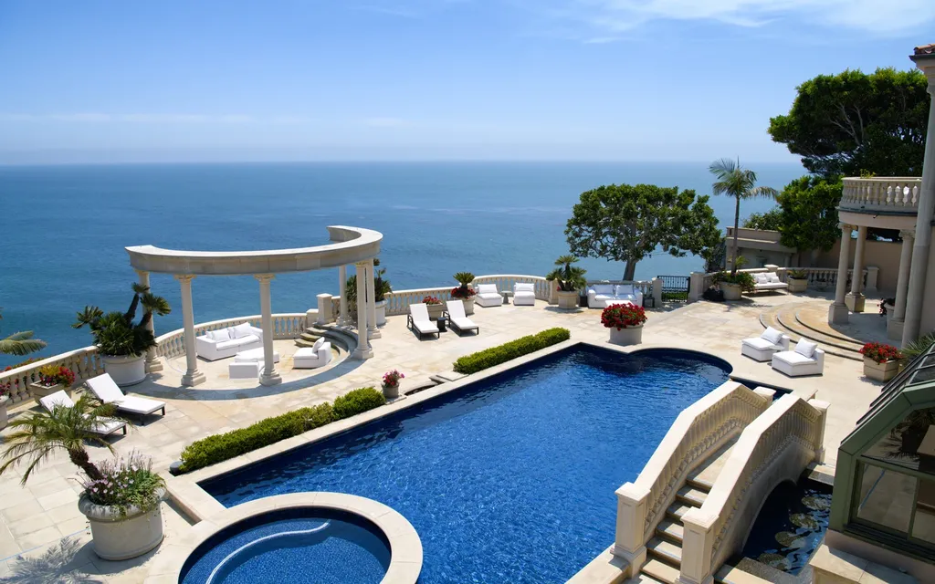 $90 Million Malibu Estate on Point Dume Offers a Scale That Could Never Be Built Today 5 28824 Cliffside Dr Malibu CA 33