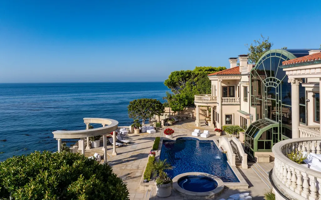 $90 Million Malibu Estate on Point Dume Offers a Scale That Could Never Be Built Today 19 28824 Cliffside Dr Malibu CA 7