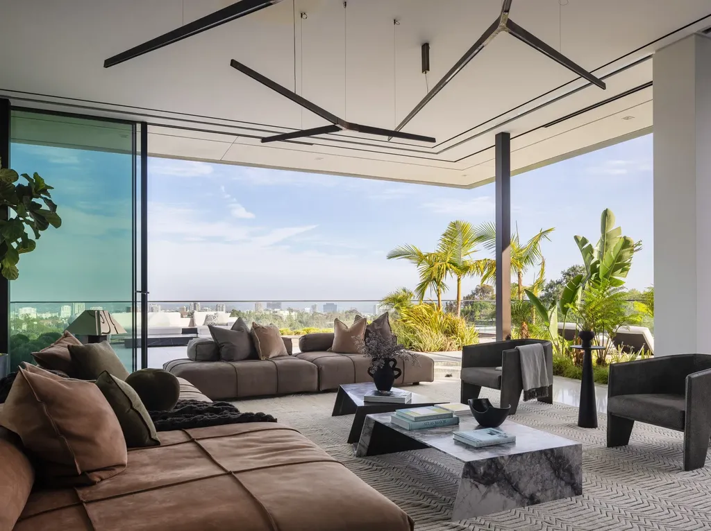 $88 Million Bel-Air Estate by SAOTA Redefines Modern Luxury With 270-Degree Views and Resort-Caliber Design 6 88 Million Bel Air Estate by SAOTA at 11005 Bellagio Pl Los Angeles 2